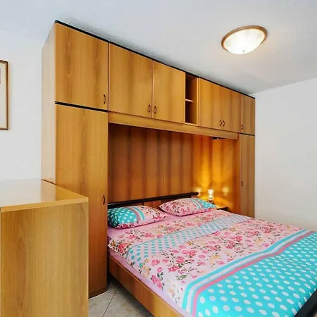 In - Istrien 51816 Apartment Pula